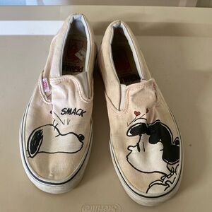 Snoopy Vans